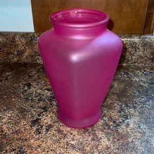 VINTAGE ROSE DEEP  PINK MADE IN USA 9"  GLASS  VASE SEE PHOTOS QUITE BEAUTIFUL